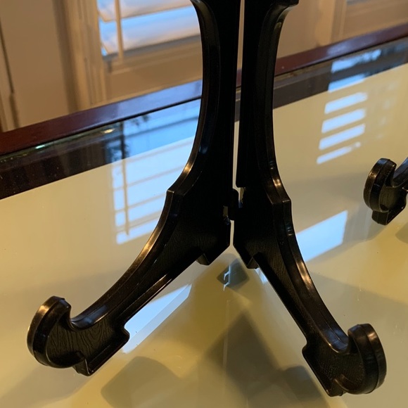 Brand new , Black Plastic Hinged Easel stands .7 inches - Picture 3 of 8